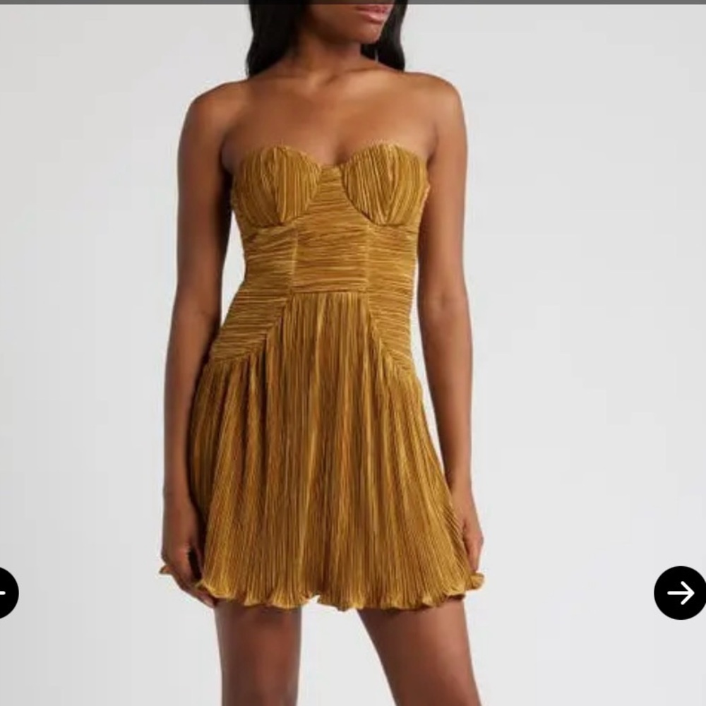 Lulu’s NWT Deeply Glamorous Gold Strapless Dropwaist Dress